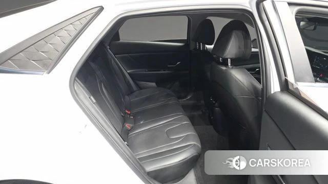 Hyundai The New Avante (CN7) 2024 Белый из Кореи, фото 3