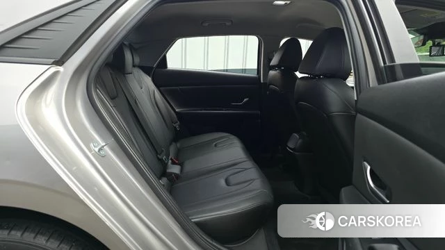 Hyundai Avante (CN7) 2020 Серебристо-серый из Кореи, фото 3