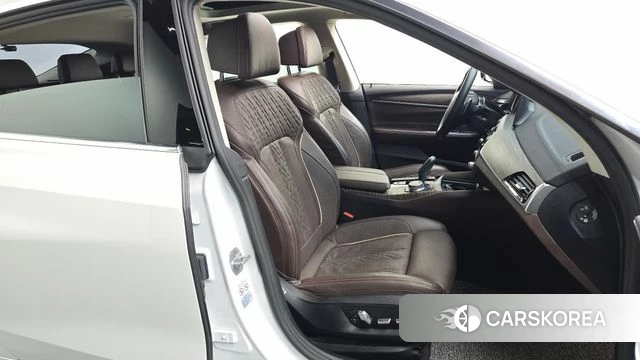 BMW 6 Series GT (G32) 2018 Белый из Кореи, фото 3