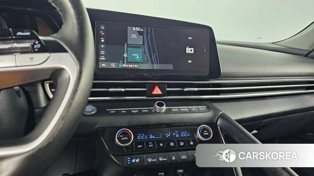Hyundai Avante Hybrid (CN7) 2022 Белый из Кореи, фото 3