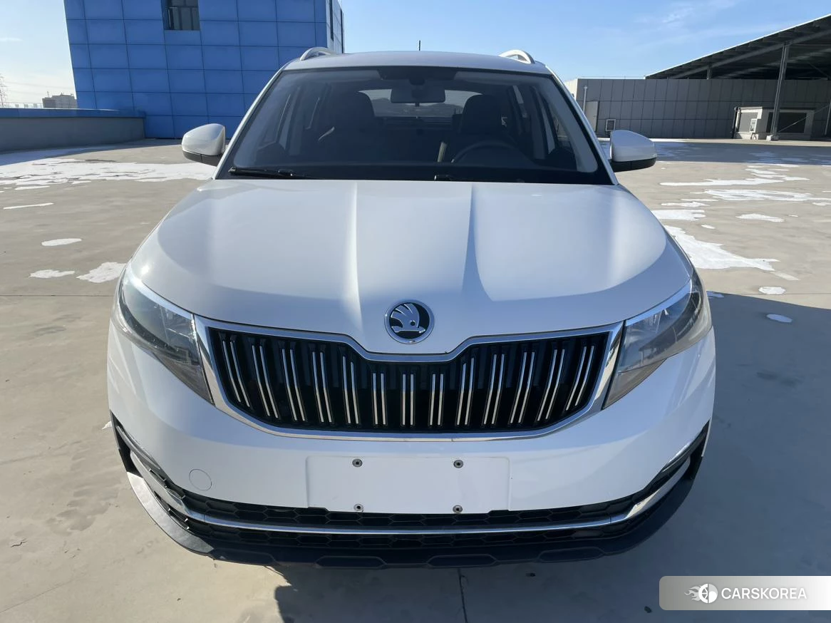 Skoda Komick 2022 Белый из Китая, фото 3
