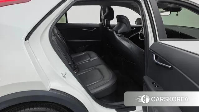 Kia Di Ol Nu Niro 2022 Белый из Кореи, фото 3