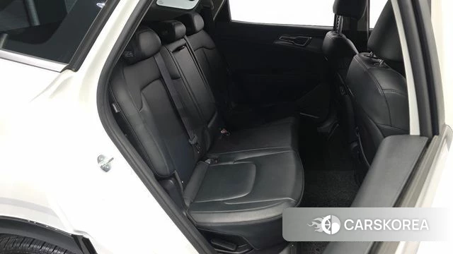 Kia Sportage 5th Generation 2023 Белый из Кореи, фото 3