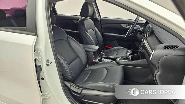Kia Come New K3 2021 Белый из Кореи, фото 3