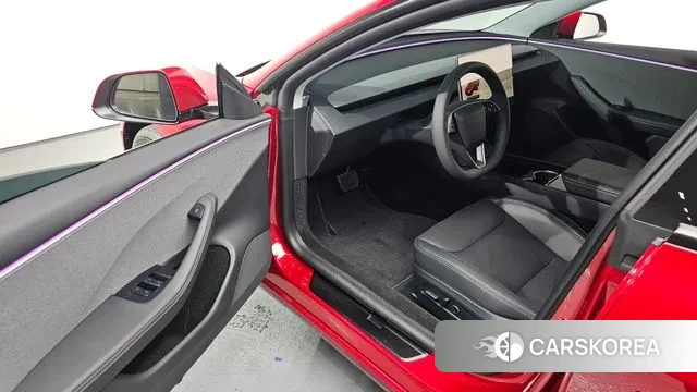Tesla Model 3 2024 Красный из Кореи, фото 3
