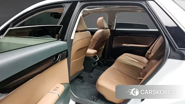 Hyundai Grandeur Hybrid (GN7) 2023 Белый из Кореи, фото 3