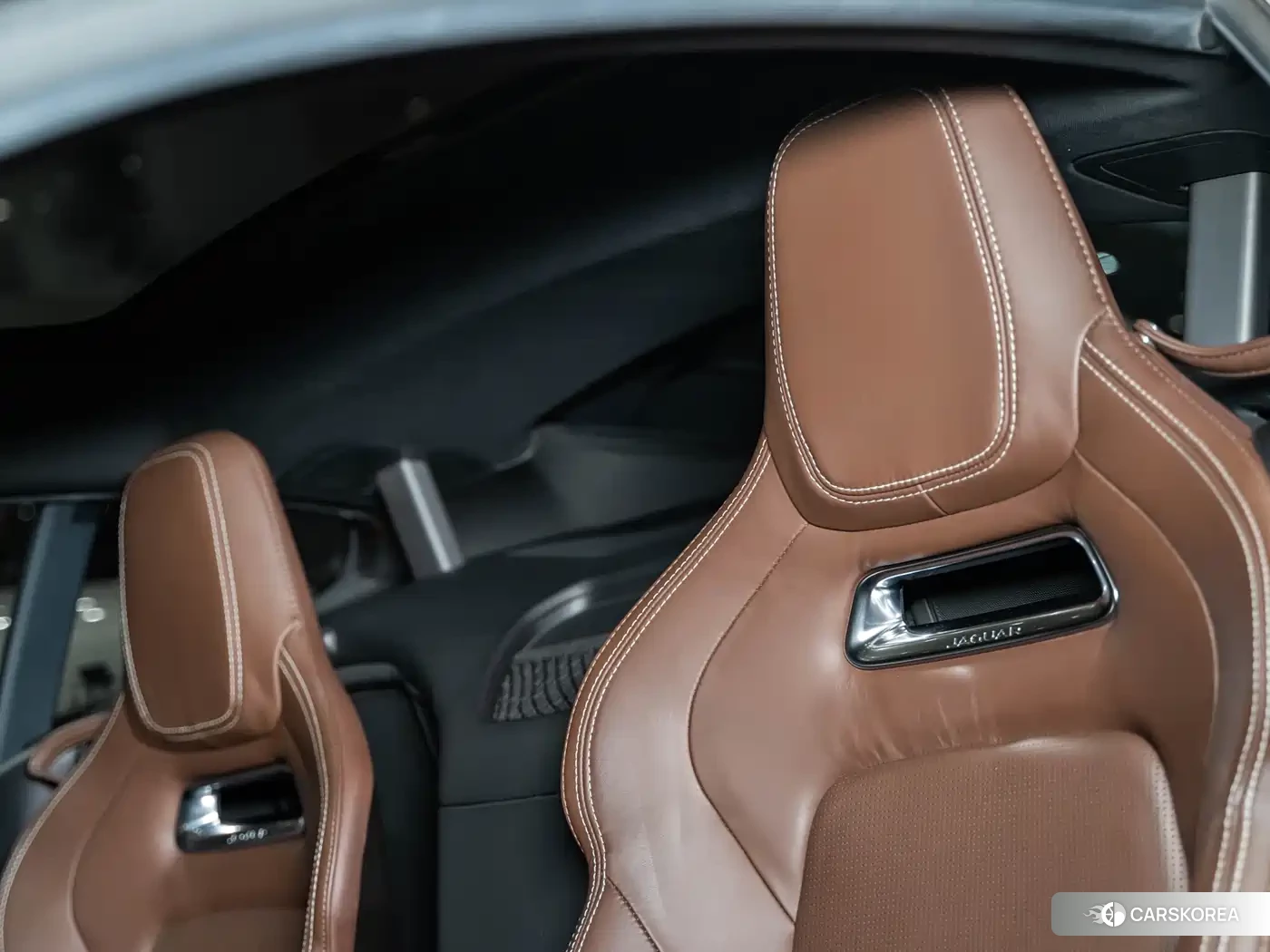 Jaguar F-TYPE 2019 Зеленый из Китая, фото 3