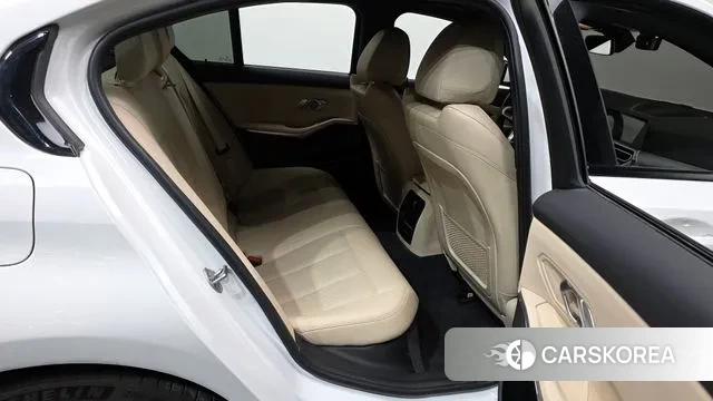 BMW 3 Series (G20) 2021 Белый из Кореи, фото 3