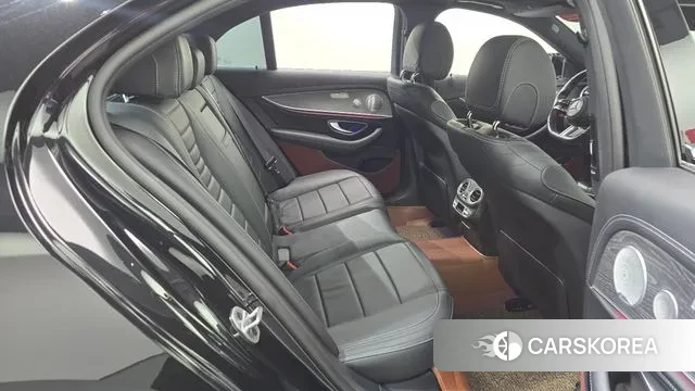 Mercedes-Benz E-Class W213 2021 Черный из Кореи, фото 3