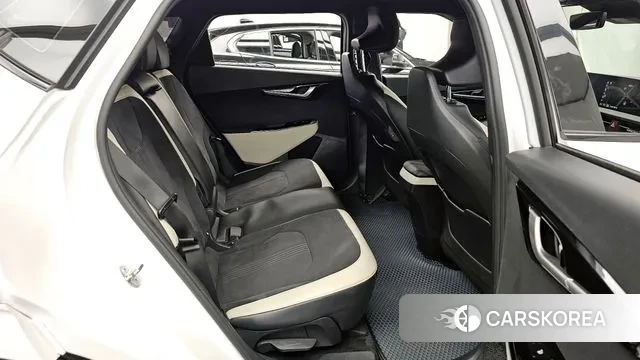 Kia EV6 2023 Белый из Кореи, фото 3