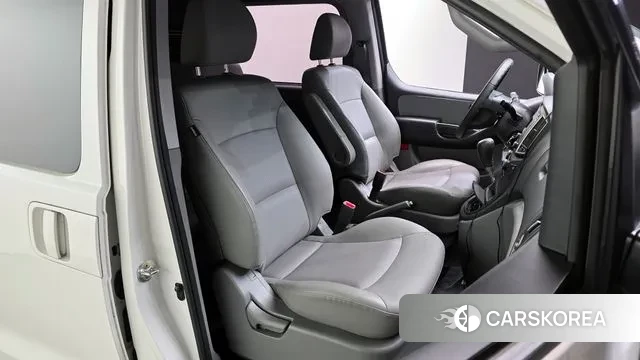 Hyundai The New Grand Starex 2019 Белый из Кореи, фото 3