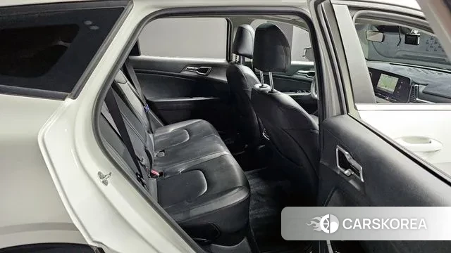 Kia Sportage 5th Generation Hybrid 2021 Белый из Кореи, фото 3