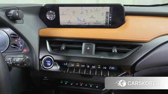 Lexus UX250h 2019 Песочный из Кореи, фото 3