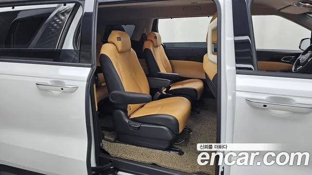 Kia Carnival 4th generation 2023 Белый из Кореи, фото 3