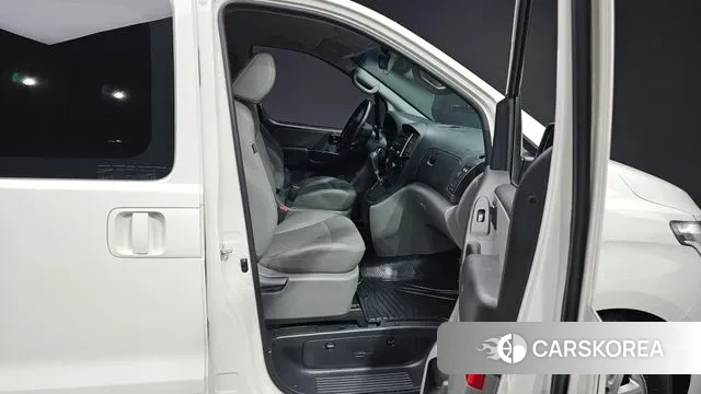 Hyundai The New Grand Starex 2018 Белый из Кореи, фото 3