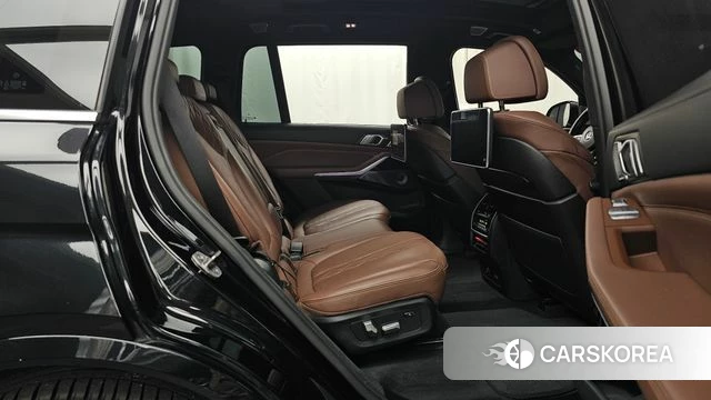 BMW X7 (G07) 2021 Черный из Кореи, фото 3