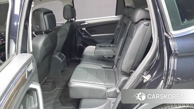 Volkswagen Tiguan Allspace 2022 Черный из Кореи, фото 3