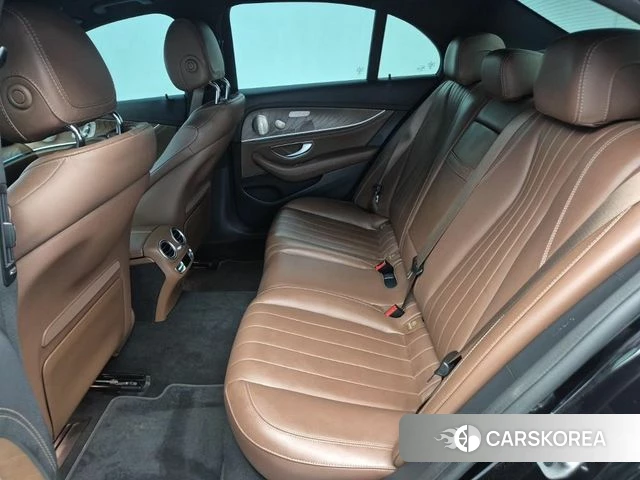 Mercedes-Benz E-Class W213 2022 Черный из Кореи, фото 3