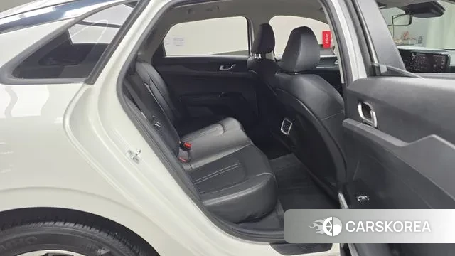 Kia K5 3rd generation 2022 Белый из Кореи, фото 3