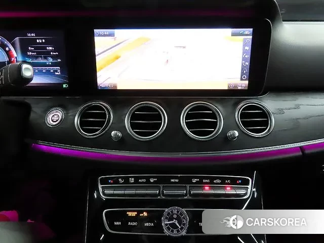 Mercedes-Benz E-Class W213 2020 Белый из Кореи, фото 3