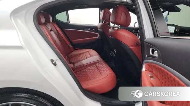 Genesis The New G70 2023 Белый из Кореи, фото 3