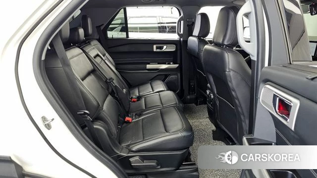Ford Explorer 6th Generation 2022 Белый из Кореи, фото 3