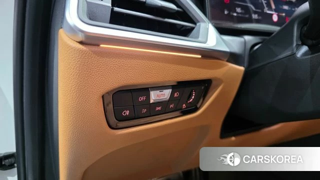 BMW 3 Series (G20) 2023 Белый из Кореи, фото 3