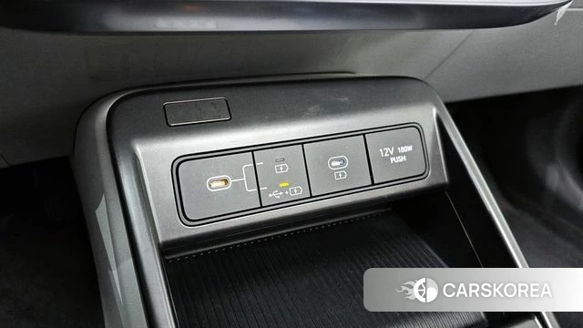 Hyundai Kona (SX2) 2023 Белый двухцветный из Кореи, фото 3