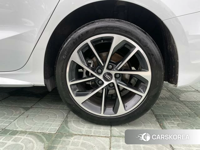 Audi A3 2023 Белый из Китая, фото 3