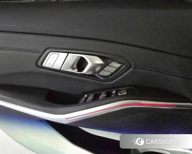 BMW 3 Series (G20) 2022 Белый из Кореи, фото 3
