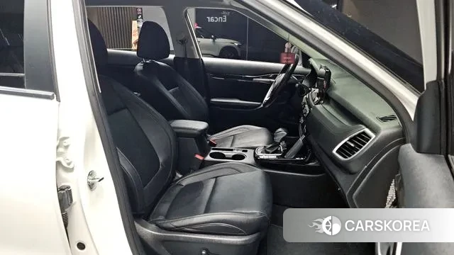 Kia Seltos 2022 Белый из Кореи, фото 3