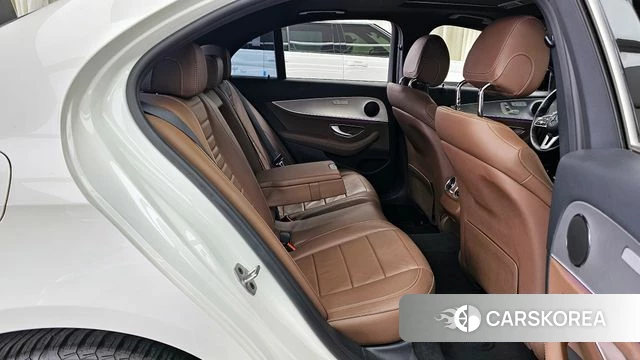 Mercedes-Benz E-Class W213 2020 Белый из Кореи, фото 3