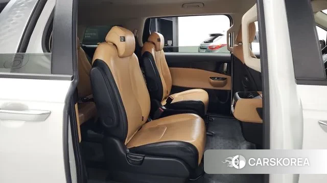 Kia Carnival 4th generation 2023 Белый из Кореи, фото 3