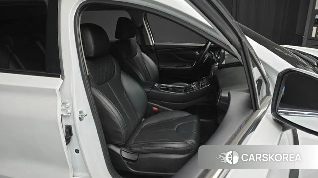 Hyundai The New Santa Fe 2021 Белый из Кореи, фото 3