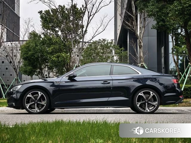 Audi A5 2018 Темно-серый из Китая, фото 3