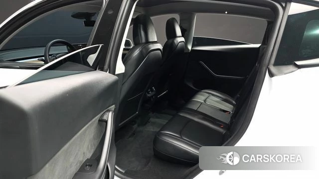 Tesla Model Y 2024 Белый из Кореи, фото 3
