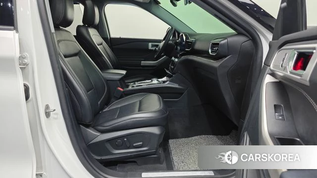 Ford Explorer 6th Generation 2022 Белый из Кореи, фото 3