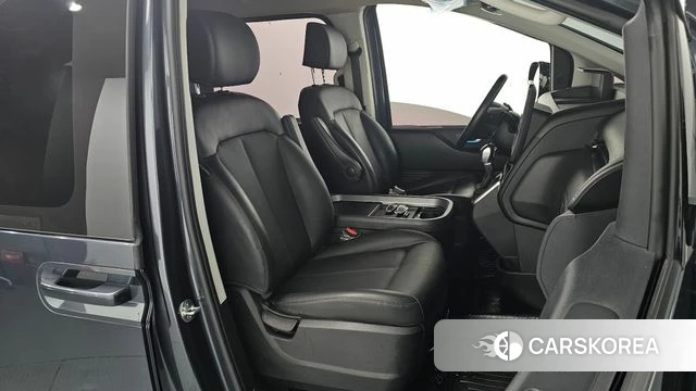 Hyundai Staria 2022 Серый из Кореи, фото 3