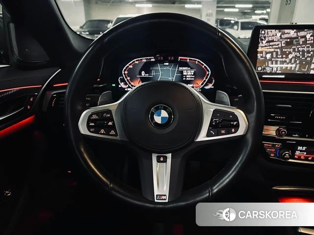 BMW 5 Series (G30) 2022 Серебристо-серый из Кореи, фото 3