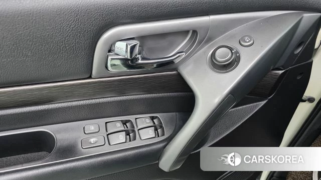 Ssangyong Korando Turismo 2018 Белый из Кореи, фото 3