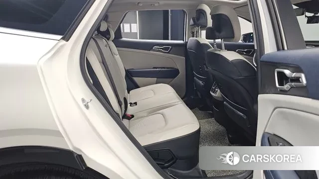 Kia Sportage 5th Generation Hybrid 2022 Белый из Кореи, фото 3