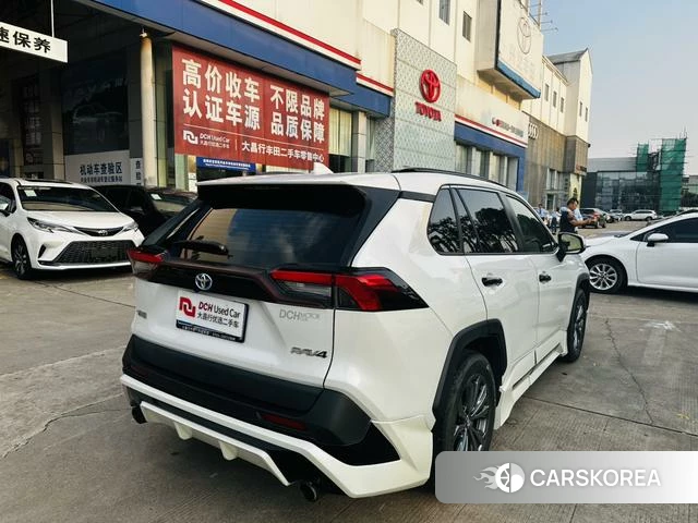 Toyota RAV4 Rongfang 2024 Белый из Китая, фото 3