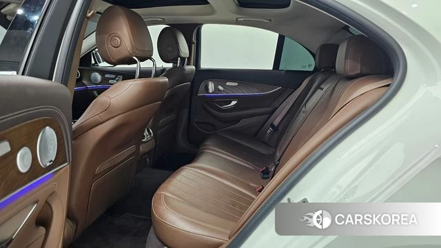 Mercedes-Benz E-Class W213 2019 Белый из Кореи, фото 3