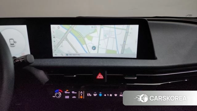 Kia EV6 2023 Серый из Кореи, фото 3