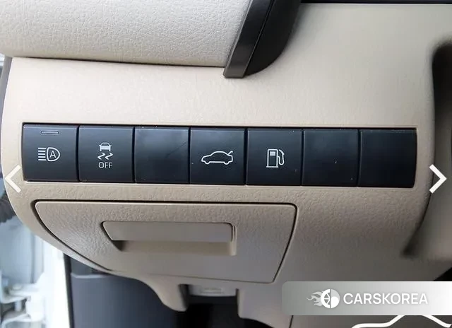 Toyota Camry (XV70) 2018 Белый из Кореи, фото 3