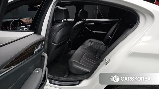 BMW 5 Series (G30) 2021 Белый из Кореи, фото 3