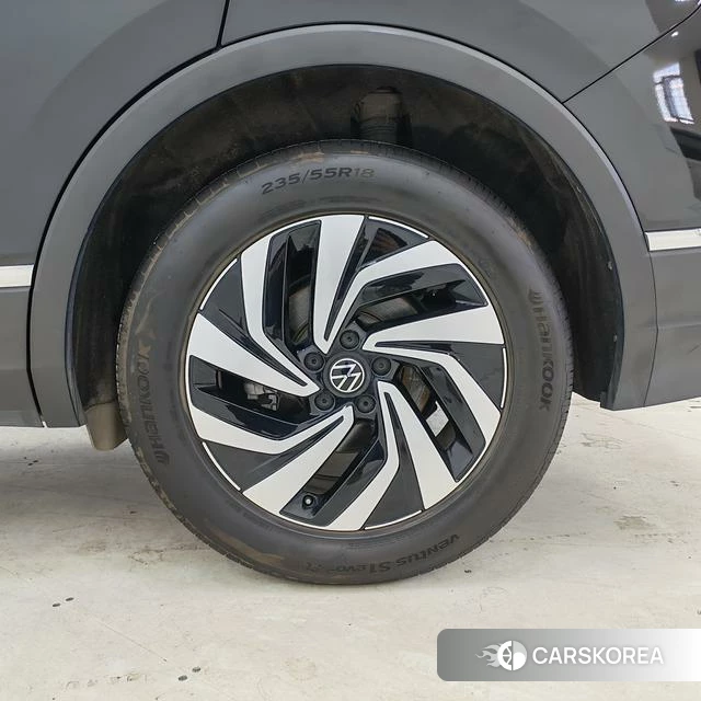 Volkswagen Tiguan L 2023 Черный из Китая, фото 3