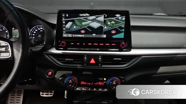 Kia The New K3 2nd generation 2023 Белый из Кореи, фото 3