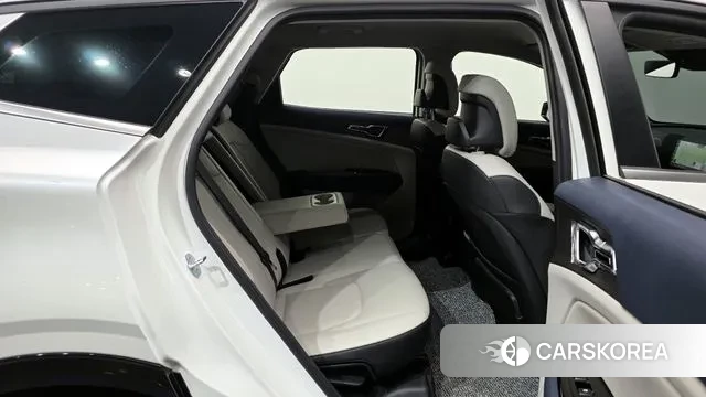 Kia Sportage 5th Generation 2023 Белый из Кореи, фото 3