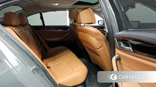 BMW 5 Series (G30) 2022 Серый из Кореи, фото 3